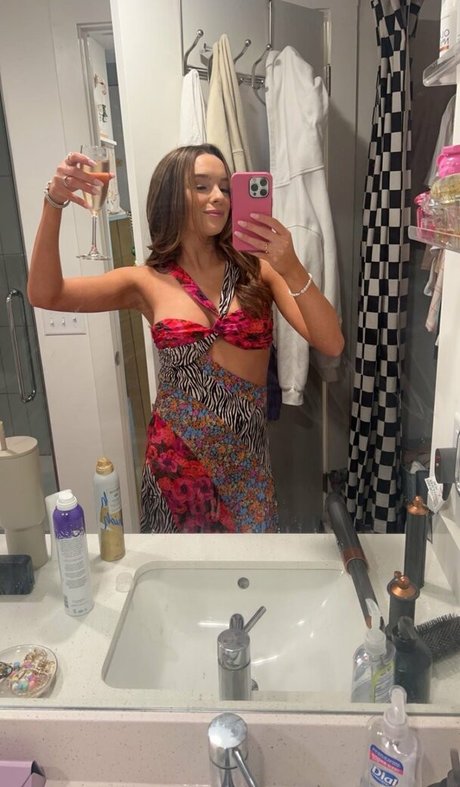 Amber Baker sex model img