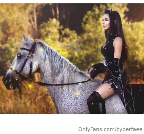 cyberfaee top model pictures