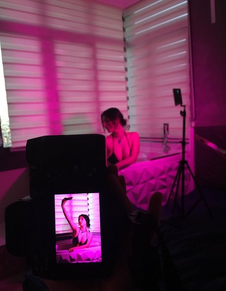 nadeleine pornstar art pics