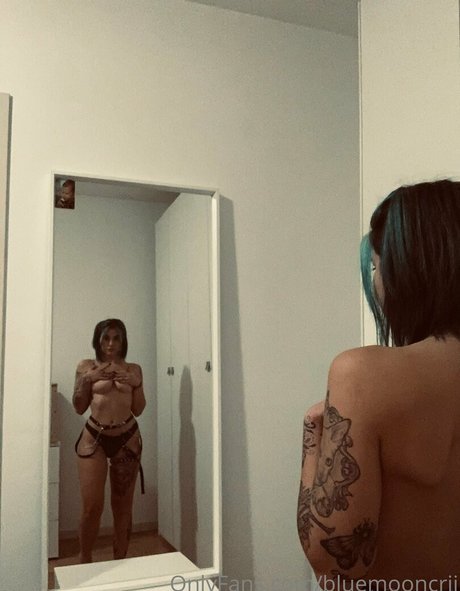 bluemooncrii star nudes pic