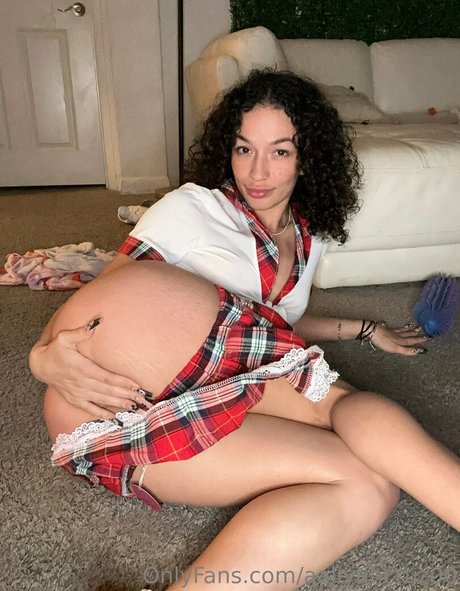 aaliyahcruz00 pornstar pretty image