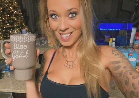 badcandyy nudes star image