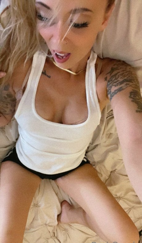 badcandyy pornstar naked gallery