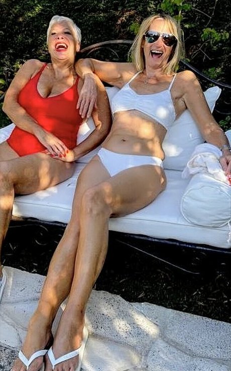 Carol McGiffin hot actress images