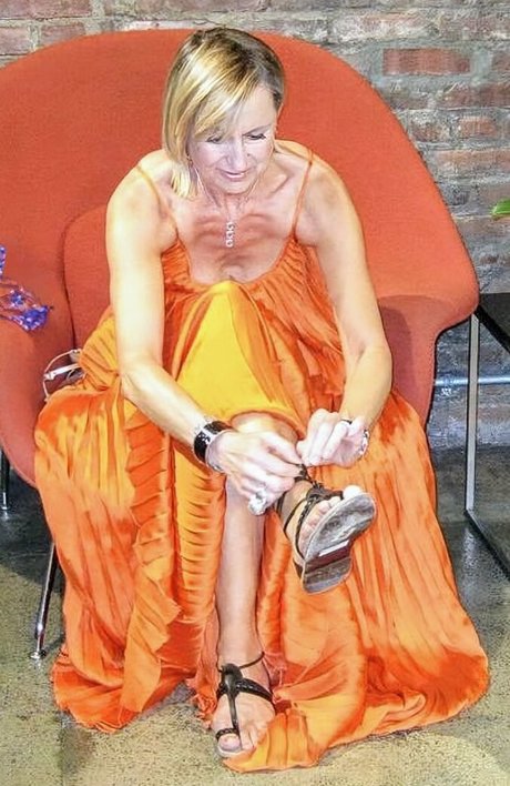 Carol McGiffin nude star pics