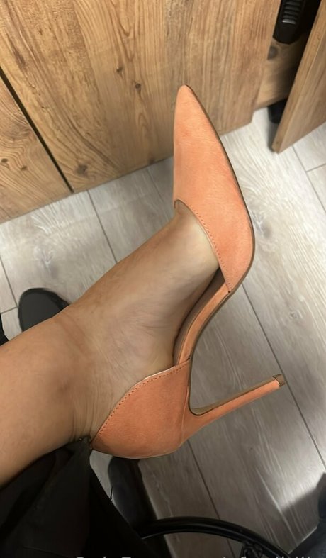 afroditlily model xxx images