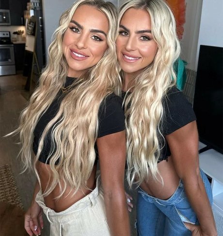 Cavinder Twins naked pornstar image