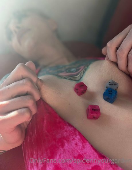 spiderinyourgarden model sexy picture