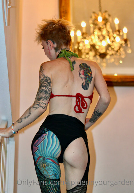 spiderinyourgarden nude model picture