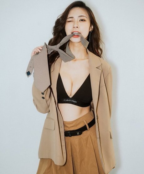 west tung star hot images