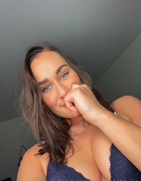 mikaelaburrito erotic actress gallery