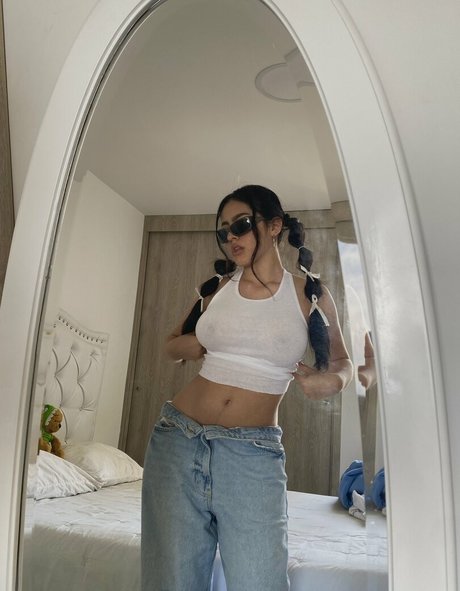 iamsamy c exclusive pornstar image