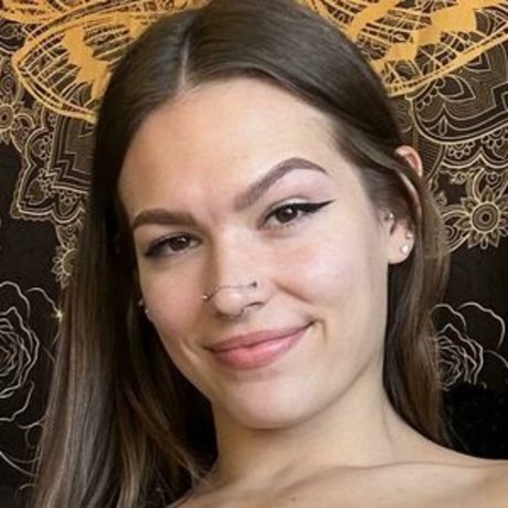 HarlyHaze erotic star pic