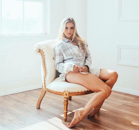 Casimere Jollette sexy pornstar pictures