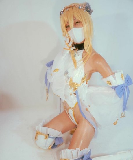 Yawarakai Luna exclusive model picture