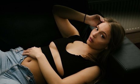 sincerelyroos free Profile pic