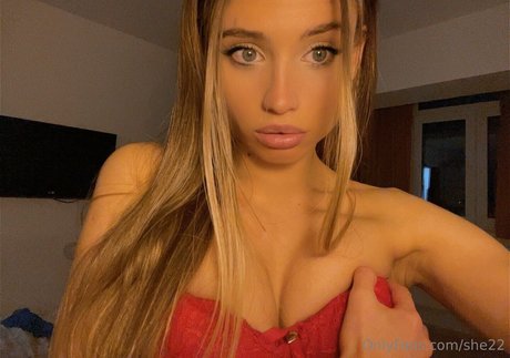 airinadafne pornstar nude image