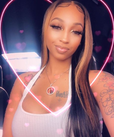 Shethickyyy actress archive