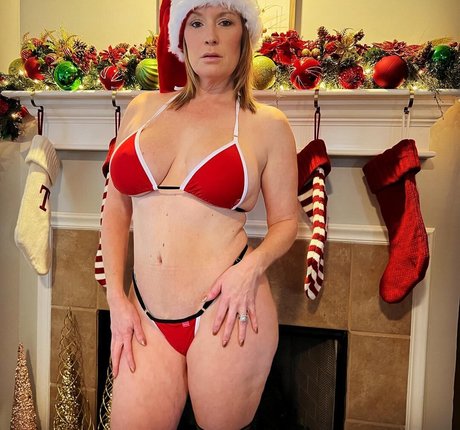 patty b bikini perfect actress img