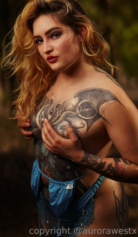 aurorawestx art model pics
