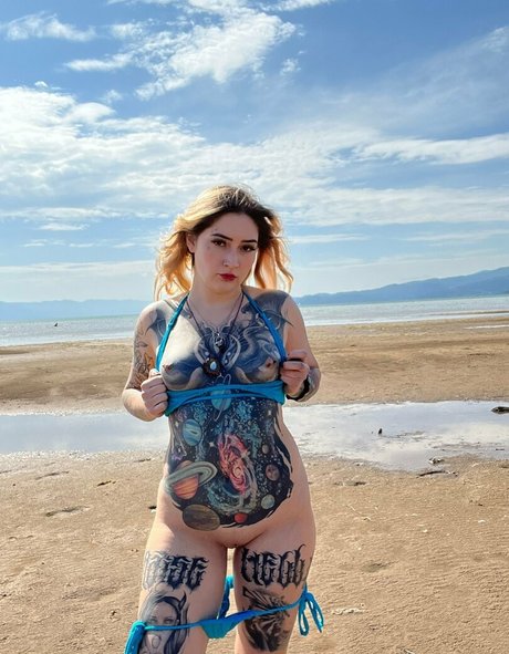 aurorawestx star naked gallery