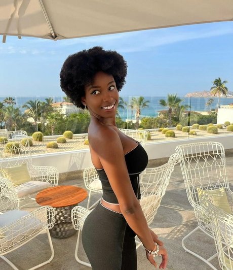 Lacey London art actress photos