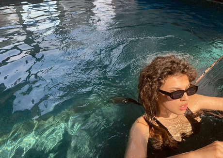 curlysueeee adult star photos