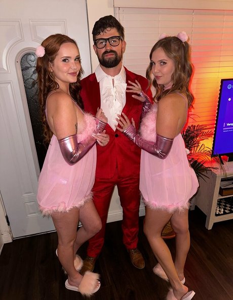 thesedonas naked model images