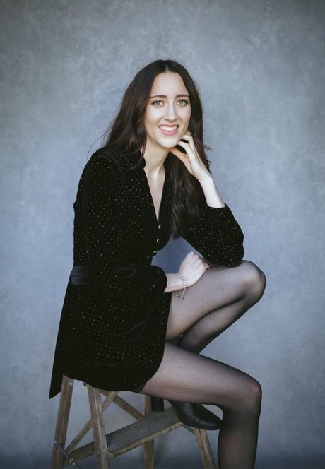 Alice Loxton nude pornstar pictures