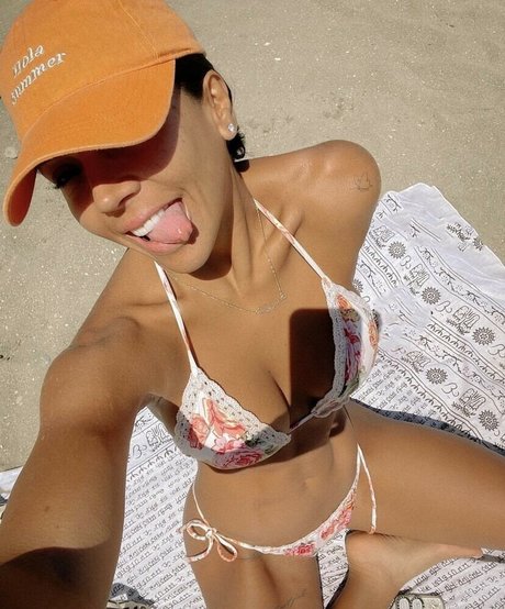 Vania Bludau nice actress photo