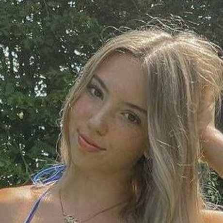 taycarrow star sexy picture