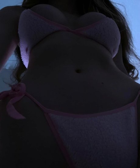 Mushyeesandi model erotic photo