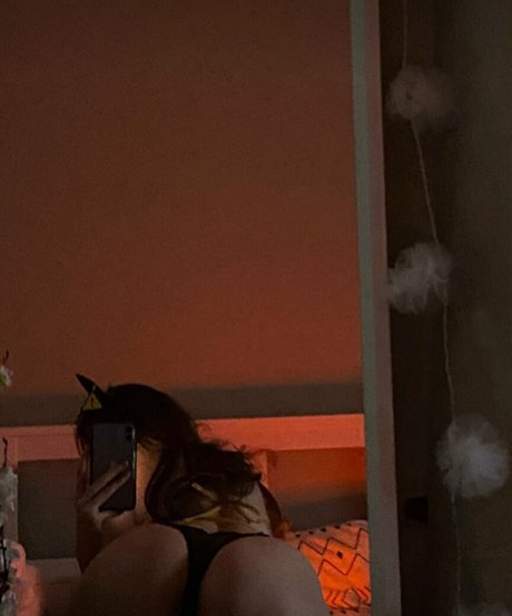 Mushyeesandi xxx model photo