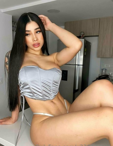 lennaivanovavip model adult pic