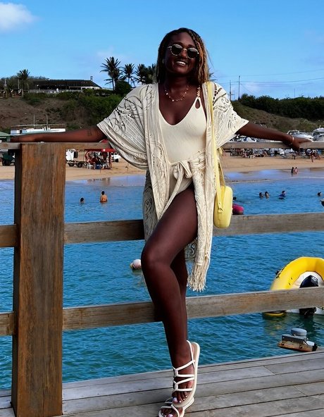 Sarah Aline beautiful model image