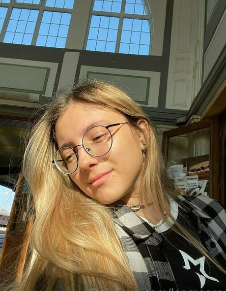 leamoore pornstar nice archive