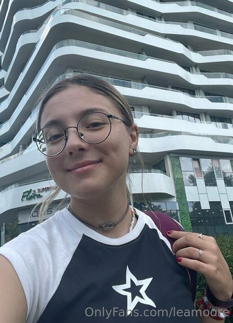 leamoore pornstar nudes image