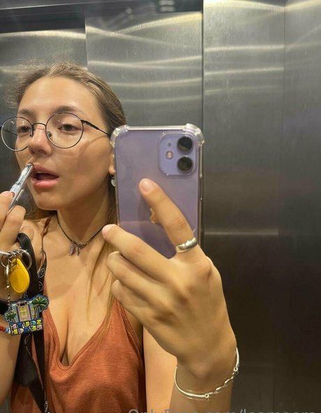 leamoore pornstar art img