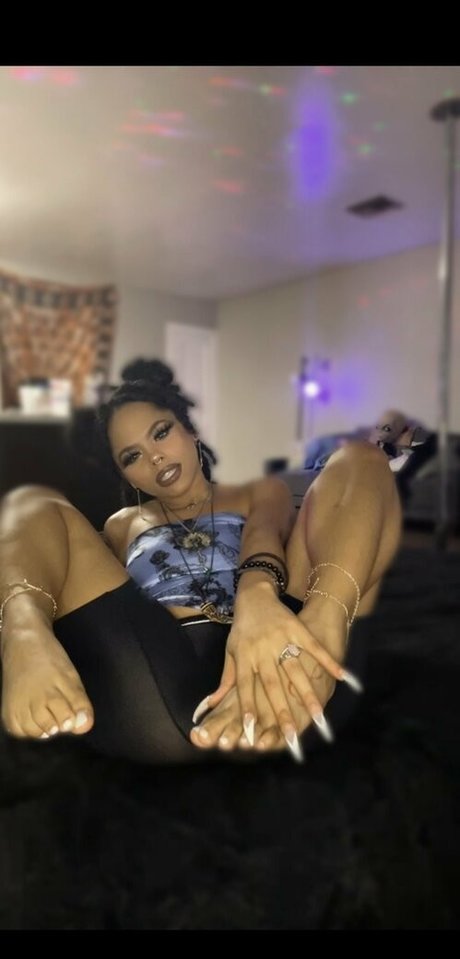 subfairy nude model pic