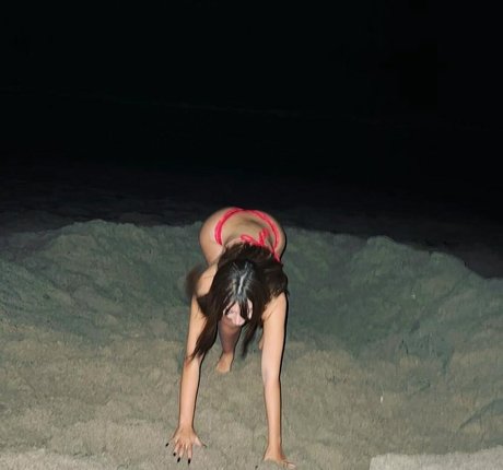 Pollybabbyy model top pictures