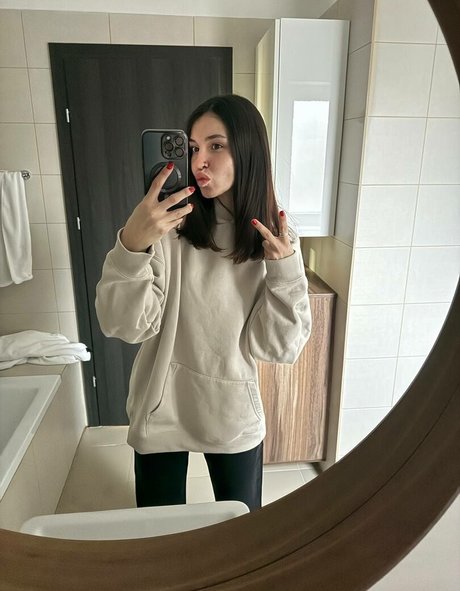 KiraFemmeFatal top actress pics