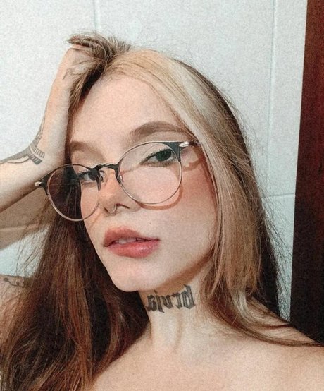 Gabi Staniak art model picture