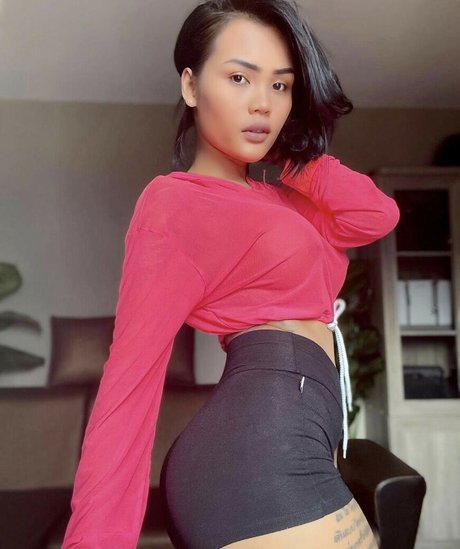 Wilathai nude actress photos