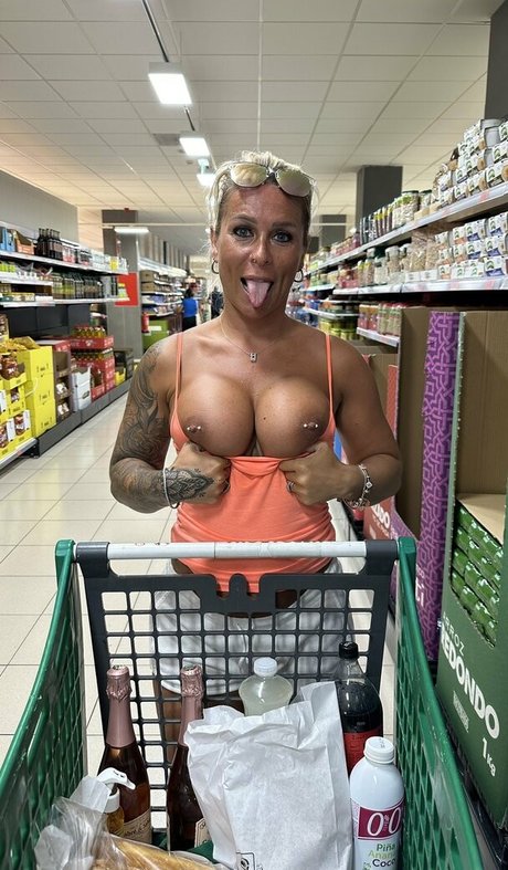 brithotwife nude pornstar photos