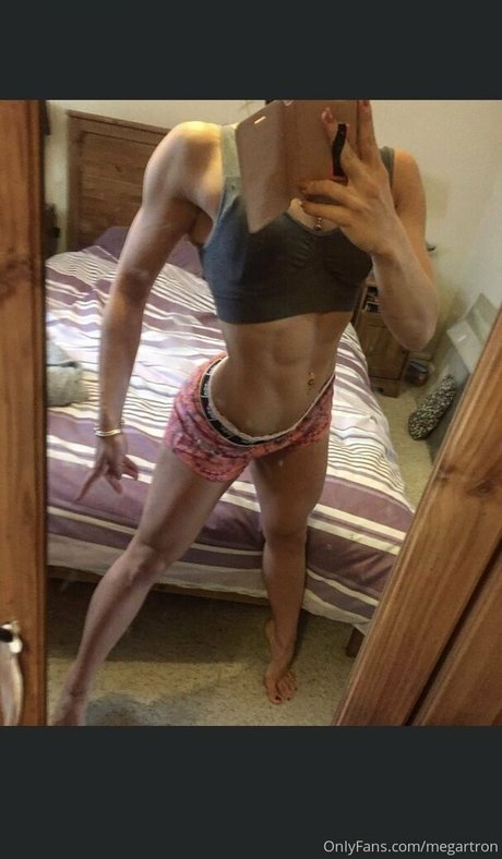 megartron sexy actress pictures