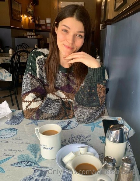 Vanessa Berge perfect star images