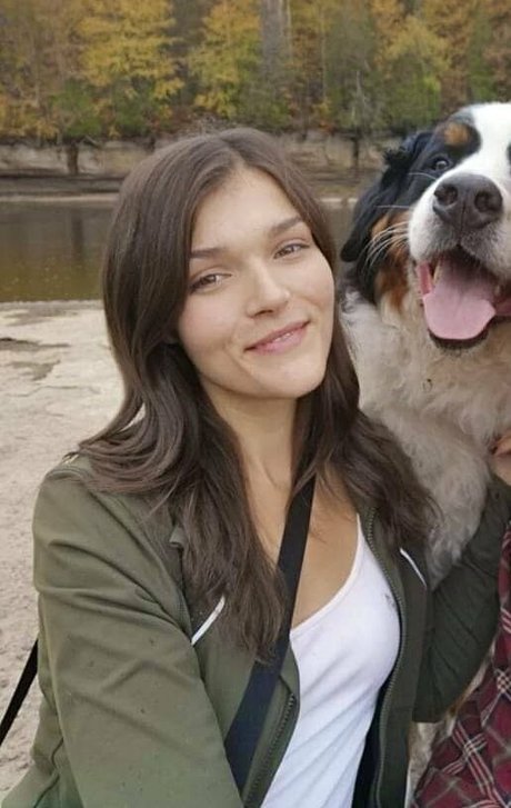 Vanessa Berge star top picture