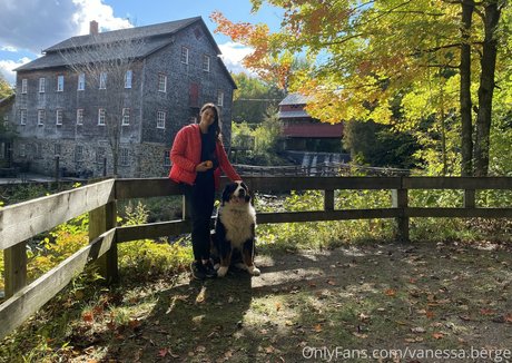 Vanessa Berge nice actress img