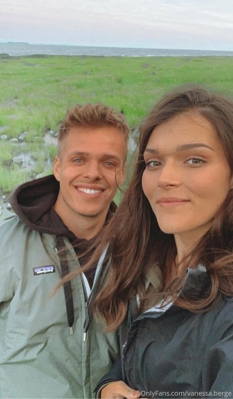 Vanessa Berge nice model archive