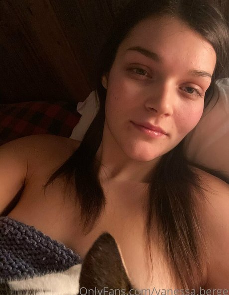 Vanessa Berge star beautiful images